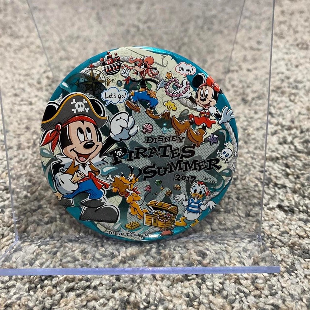 Disney Button Tokyo DisneySea Pirates Summer 2017 Mickey Minnie Donald Pluto